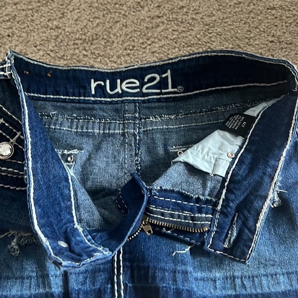 Denim mini skirt - Picture 2 of 3